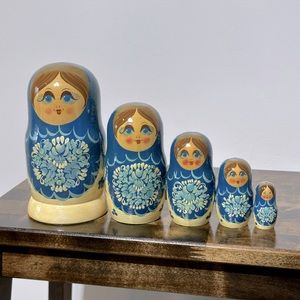 VTG Russian stacking matryoshka dolls